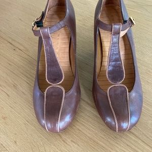 Chie Mihara Brown T Strap Leather Pumps